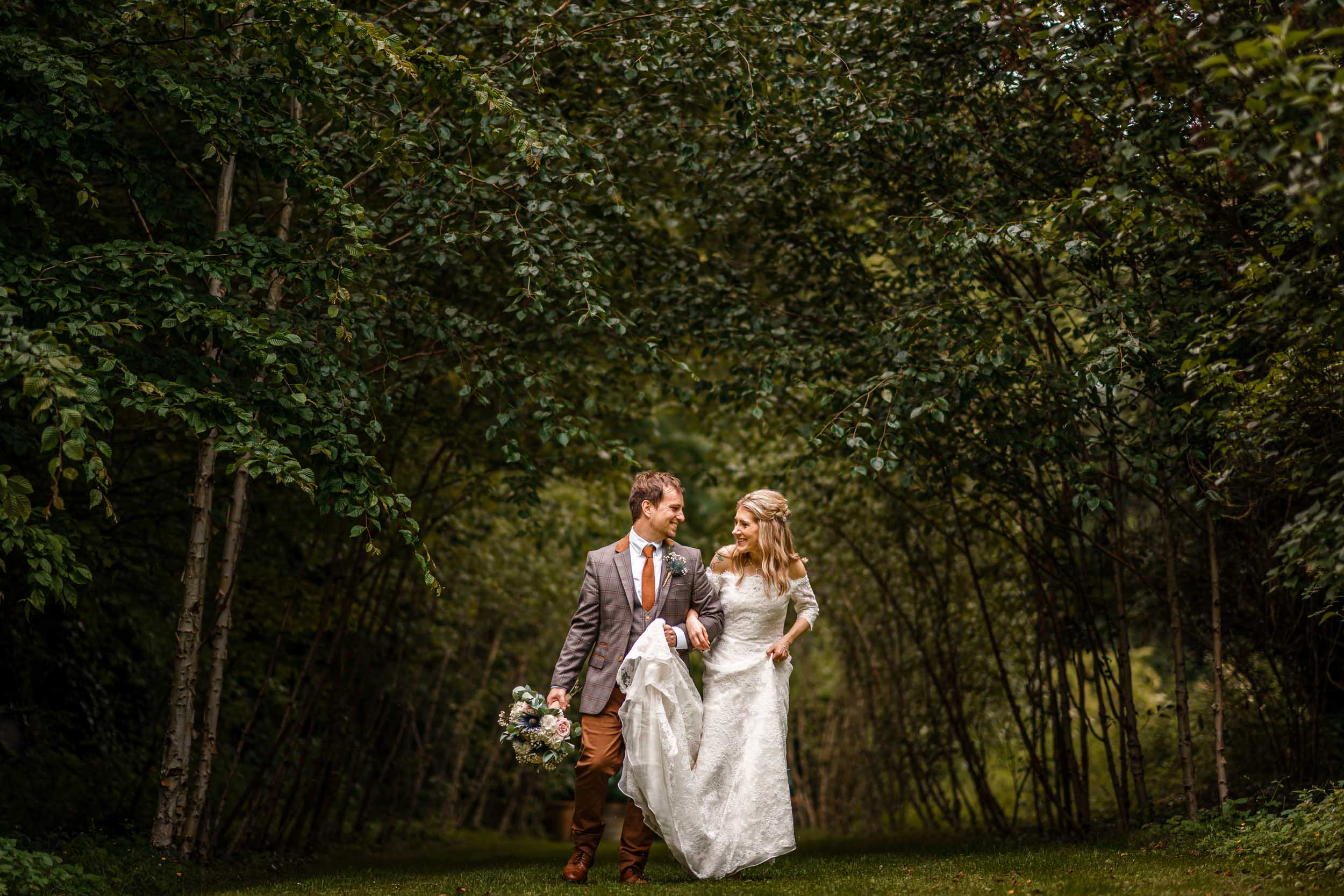 Cripps Barn wedding photography - Cotswolds wedding photographer