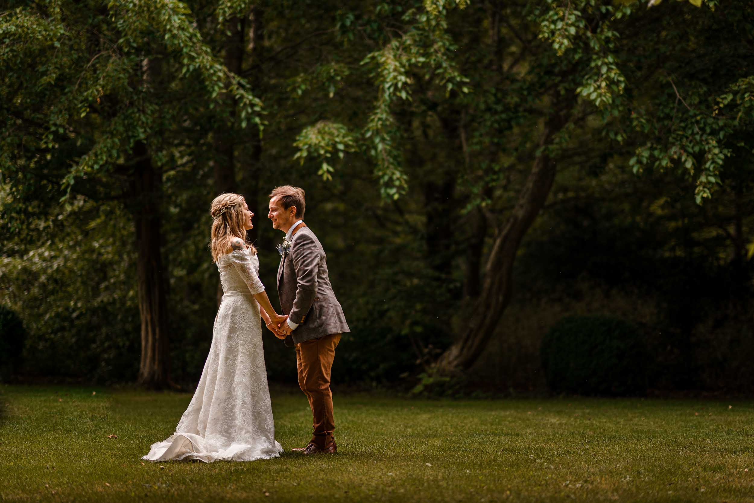 Cripps Barn wedding photography - Cotswolds wedding photographer
