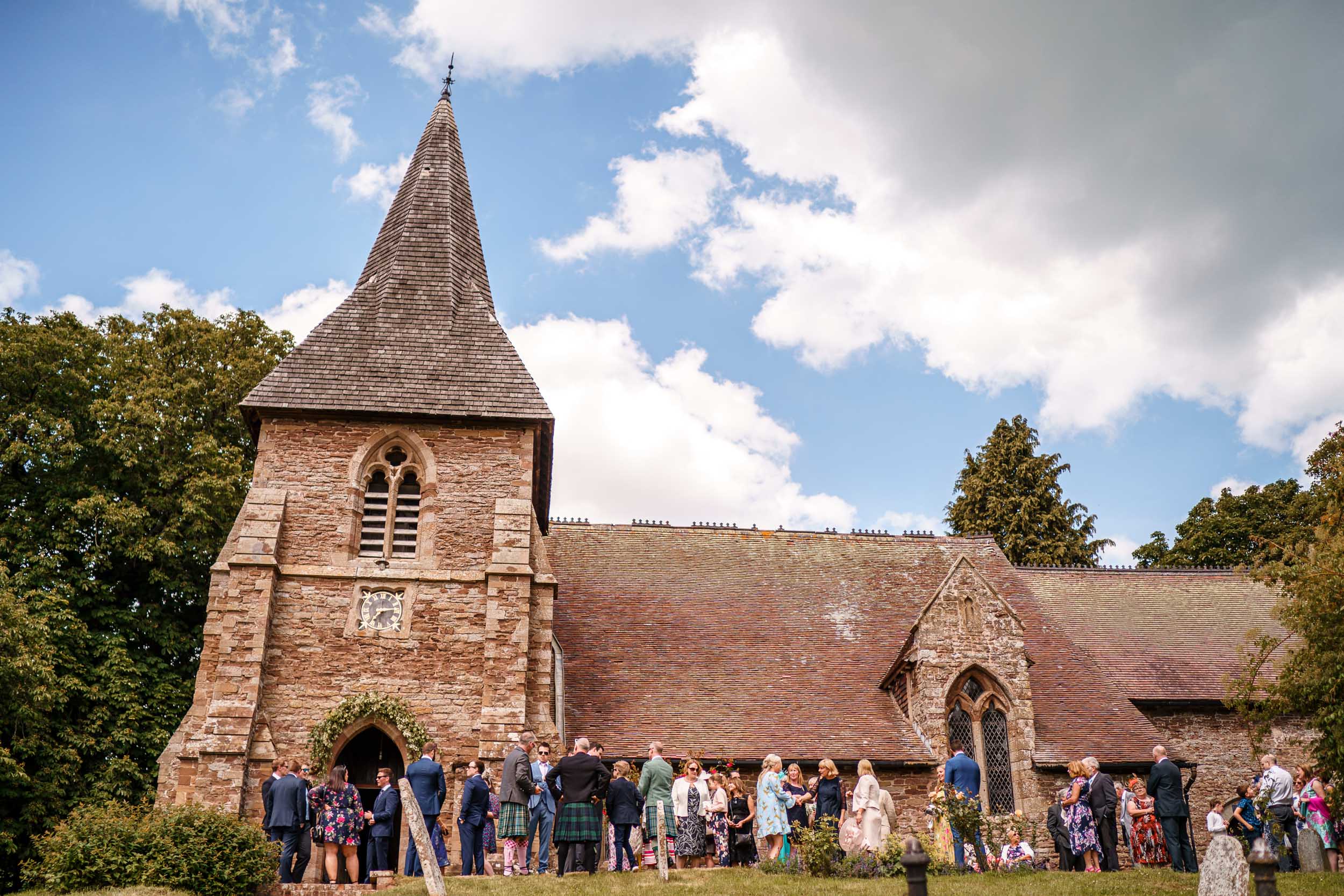 Herefordshire Wedding Photographers - Herford Farm House Wedding
