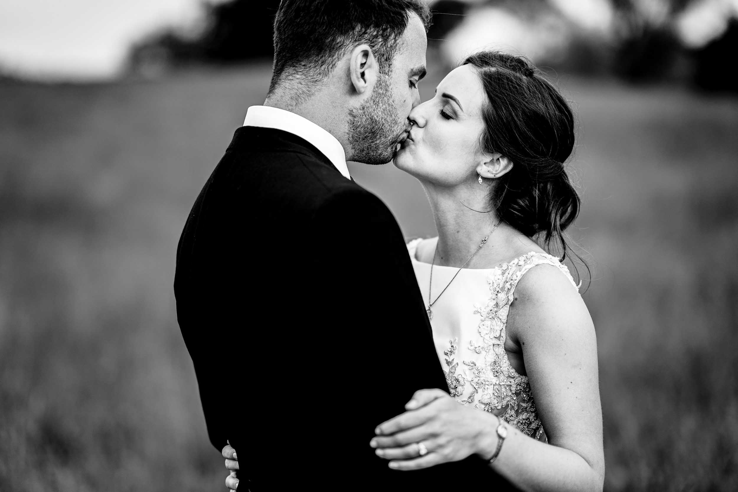 Herefordshire Wedding Photographers - Herford Farm House Wedding