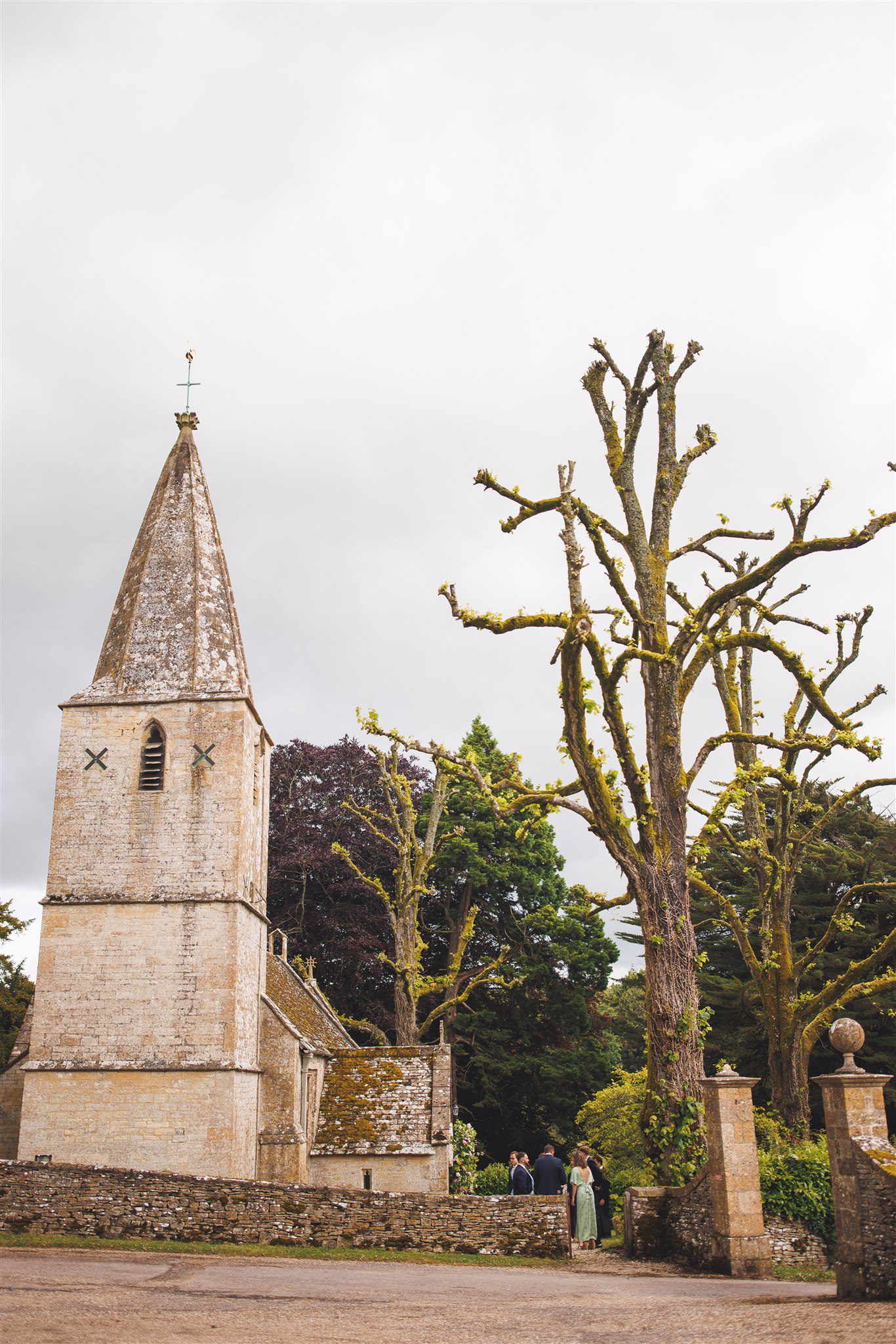 Cotswolds Marquee Wedding Photography \ Notgrove in the Cotswolds.